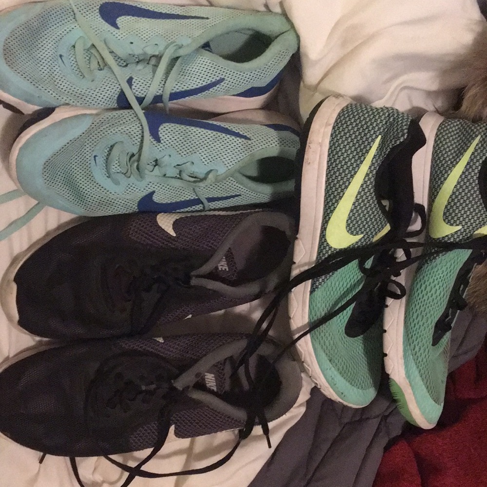 Bundle Nike running shoes